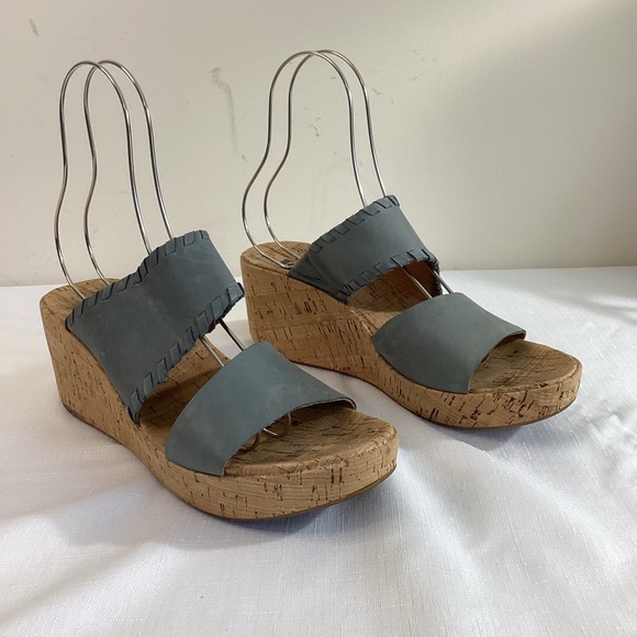 KORKS WOMEN’S Gray Leather Wedge Sandals Size 10 - Picture 1 of 11